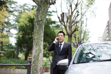 明日の出張に備え社用車で自宅へ直帰